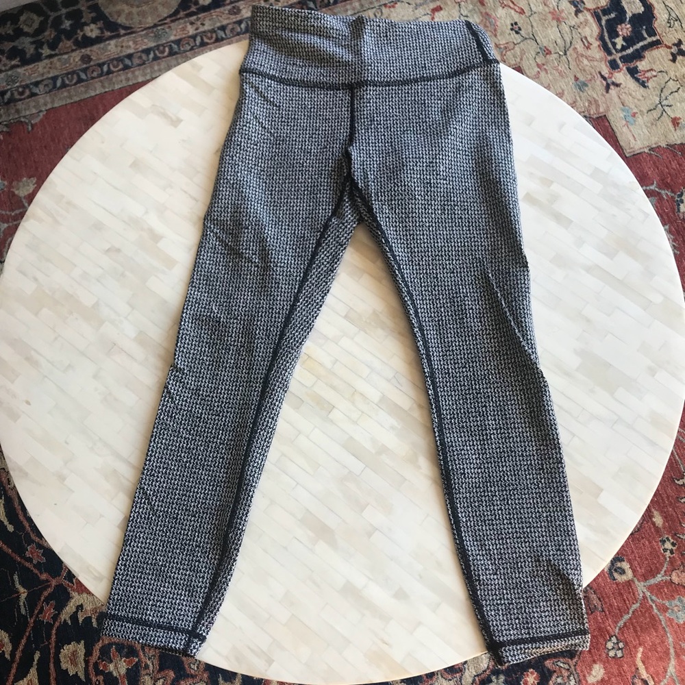 Lulu Lemon Wunder Under 7/8 length leggings